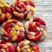 Load image into Gallery viewer, Shetland Hand Dyed Combed Top - &quot;Strawberries &amp; Cream&quot; - Spinning Fiber - Roving - Soft Fiber for Spinning Socks
