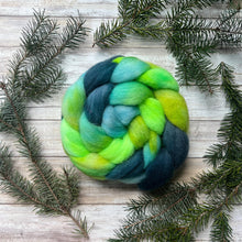 Load image into Gallery viewer, Shetland Hand Dyed Combed Top - &quot;Ectoplasm&quot; - Spinning Fiber - Roving - Soft Fiber for Spinning Socks
