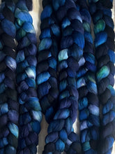 Load image into Gallery viewer, Domestic Targhee Combed Top - &quot;Twilight&quot; - US Grown Hand Dyed Spinning Fiber - Soft Fiber for Spinning
