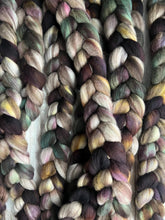 Load image into Gallery viewer, Antique Shop - Mixed Blue Faced Leicester BFL Hand Dyed Combed Top - Spinning Fiber - 26 Micron - BFL for Spinning - Wool Roving
