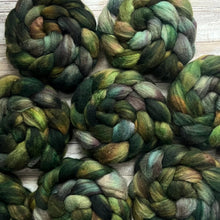 Load image into Gallery viewer, Coven - Mixed Blue Faced Leicester BFL Hand Dyed Combed Top - Spinning Fiber - 26 Micron - BFL for Spinning - Wool Roving
