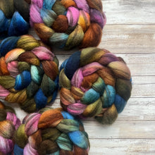 Load image into Gallery viewer, Free Spirit - Mixed Blue Faced Leicester BFL Hand Dyed Combed Top - Spinning Fiber - 26 Micron - BFL for Spinning - Wool Roving
