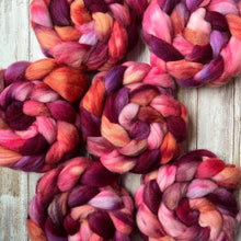 Load image into Gallery viewer, Kent Romney Hand Dyed Combed Top - &quot;Georgia&quot; - Spinning Fiber - Soft Fiber for Spinning Socks - Wool Roving
