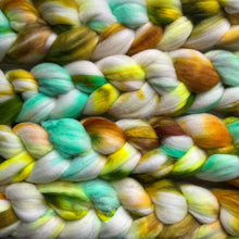 Load image into Gallery viewer, Superwash Superfine 18.5 Micron Merino “Potion” - Hand Dyed Wool Combed Top - Soft Spinning Fiber Roving
