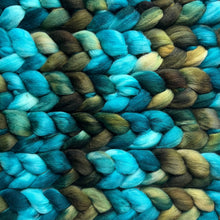 Load image into Gallery viewer, Eider Hand Dyed Combed Top - &quot;Hold My Hand&quot; - Spinning Fiber - Fiber for Spinning Socks - Rare Breed Wool Roving for Felting Weaving
