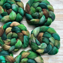 Load image into Gallery viewer, Eider Hand Dyed Combed Top - &quot;In the Woods&quot; - Spinning Fiber - Fiber for Spinning Socks - Rare Breed Wool Roving for Felting Weaving
