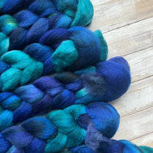 Load image into Gallery viewer, Deluge - Blue Faced Leicester BFL Hand Dyed Combed Top - Spinning Fiber - 26 Micron - BFL for Spinning - Wool Roving
